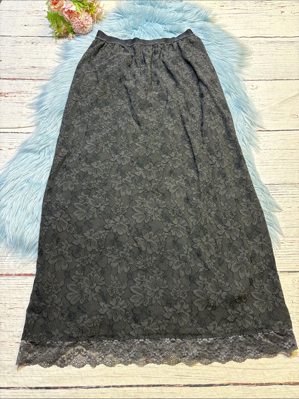 aerie Charcoal Floral Lace Midi Skirt sz S